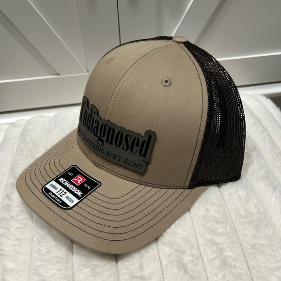 Undiagnosed, but something ain’t right. Richardson trucker hat. - Picture 2 of 3